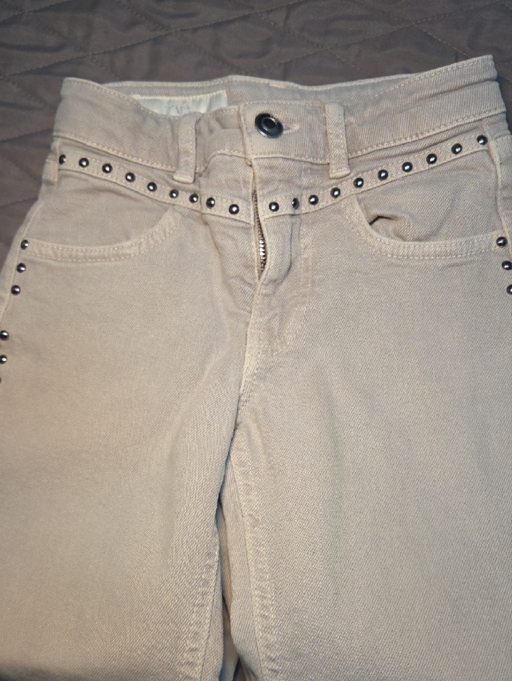 Zara Light Gray Wide-Leg Jeans with Black Stud Trim - Picture 4 of 5